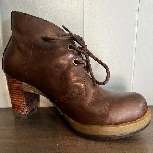 VTG Rare Dr. Doc Martens Viviana Leather Brown Booties heel 3" W7 steam punk - Picture 13 of 14